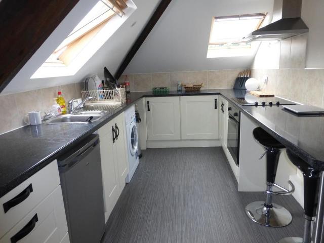 Apartment for rent in Pen-y-coedcae, Pontypridd