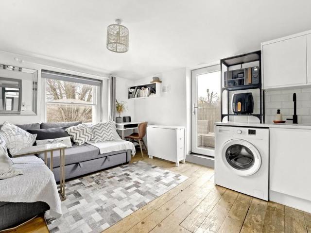 Apartment for rent in London Borough of Camden, Greater London