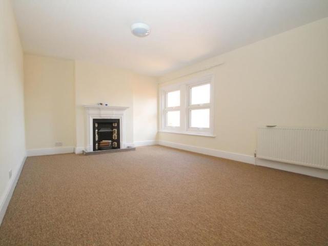 Apartment for rent in Littlehampton, Arun