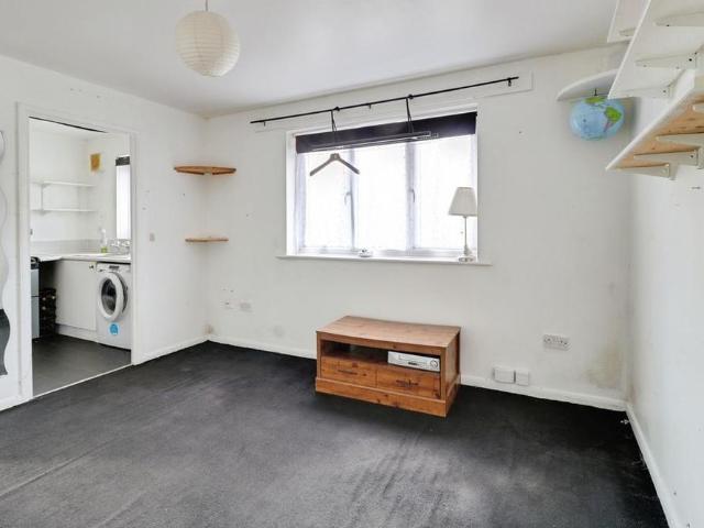 Apartment for rent in Vange, Essex