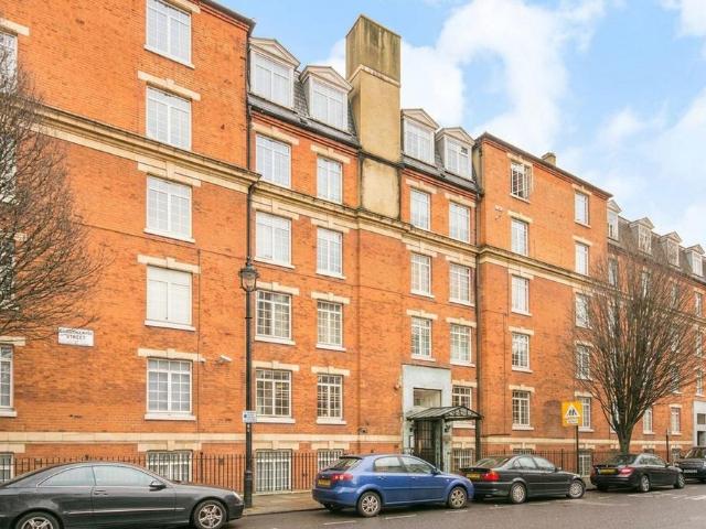 Flat for rent in Paddington, Greater London