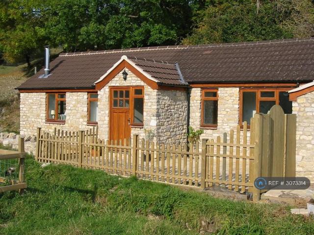 Flat for rent in Wellow, West of England