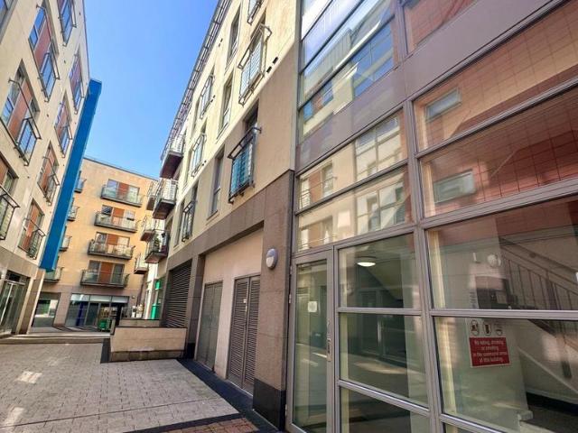 Flat for rent in St Helier, Greater London