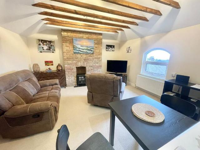 Apartment for rent in Upton, Acol