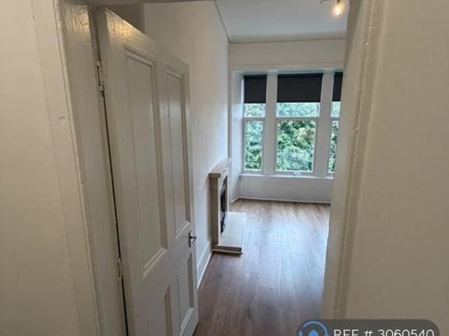 Apartment for rent in Thornwood, Glasgow