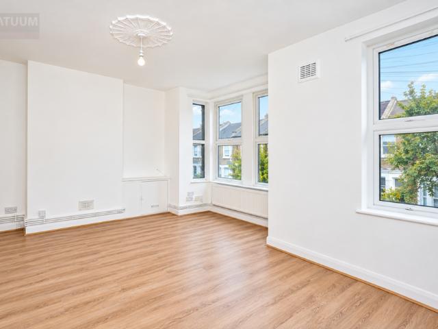 Apartment for rent in London Borough of Newham, Greater London