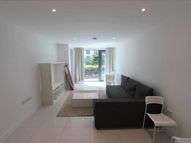 Apartment for rent in Hale Village, Tottenham Hale
