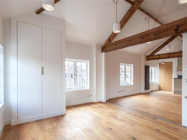 Apartment for rent in Henley-on-Thames, Berrick Salome