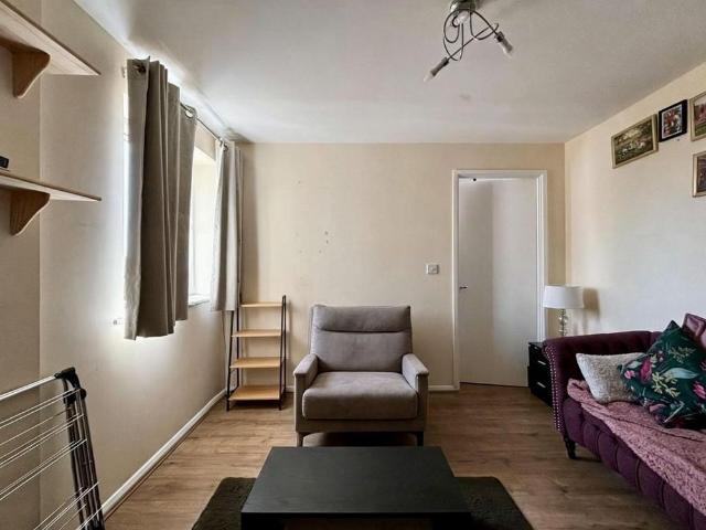 Apartment for rent in Enfield Island Village, Greater London