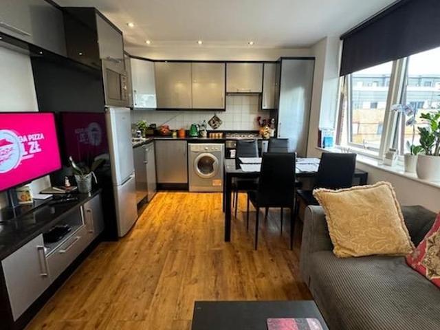 Apartment for rent in London Borough of Hounslow, Spring Grove