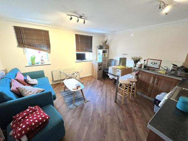 Apartment for rent in Lakenham, East Bank