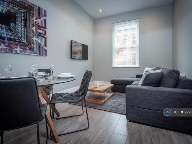 Flat for rent in The Haulgh, Lee Bank