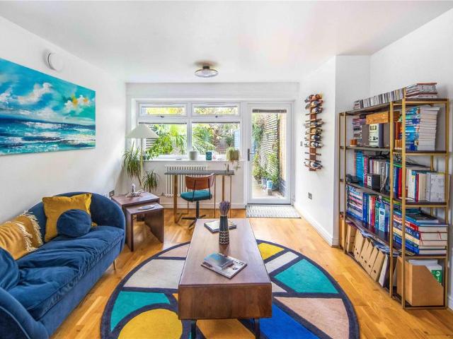 Flat for rent in Old Ford, Bow