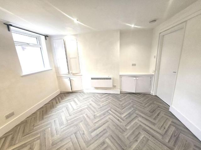 Apartment for rent in The Meadows, Haddon