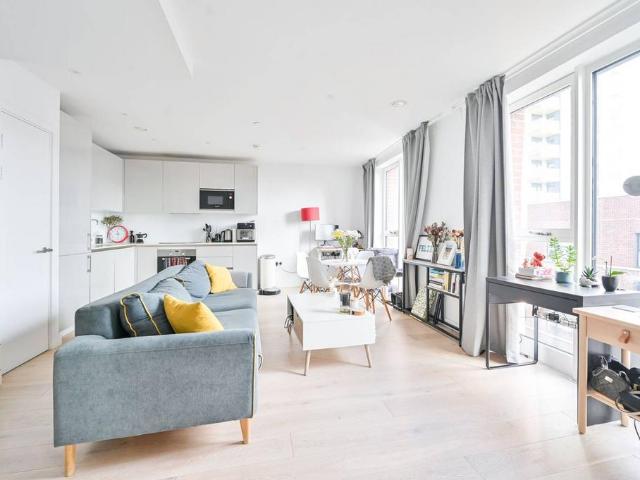 Flat for rent in Elephant and Castle, Greater London