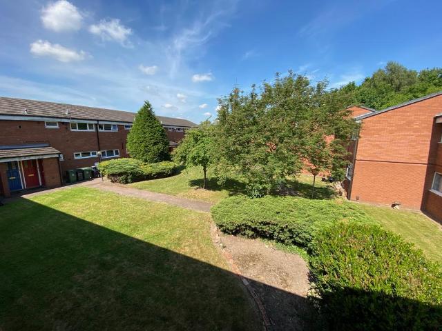 Flat for rent in Elmfield, Leicestershire