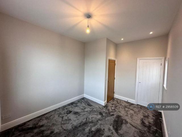 Apartment for rent in St James, Sandown Park