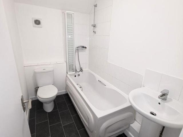 Apartment for rent in Branksome, Poole