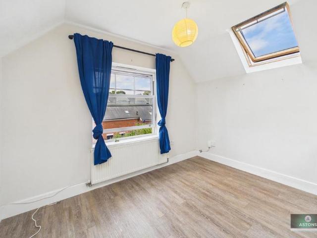 Apartment for rent in New Southgate, Greater London