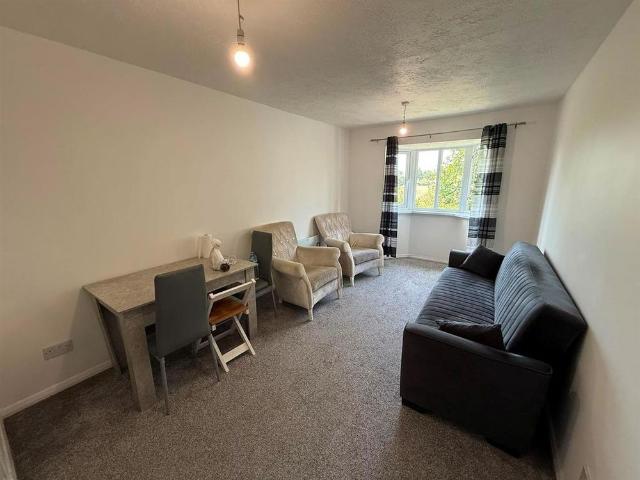 Apartment for rent in Ponders End, Greater London