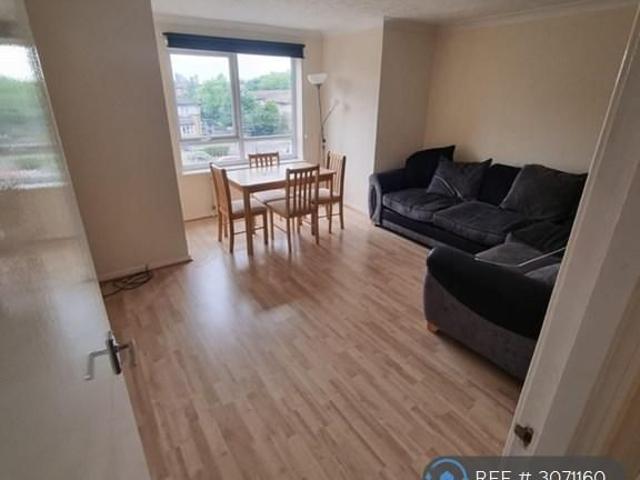 Apartment for rent in Lynton Estate, Greater London