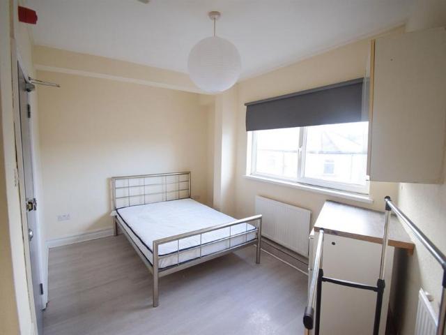 Apartment for rent in Saltmead, Falcon Lodge