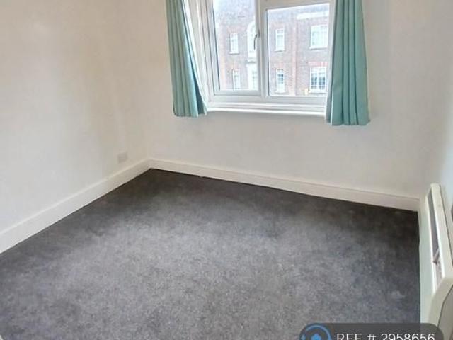 Apartment for rent in St James, Sandown Park