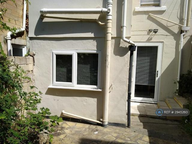 Flat for rent in Dulcote, Bath And North East Somerset