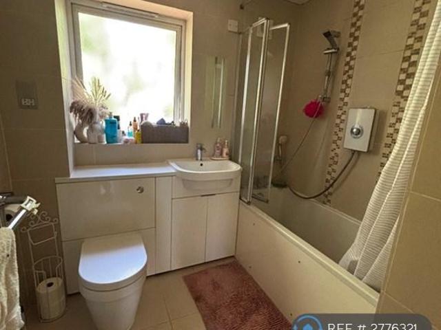 Flat for rent in Greater London