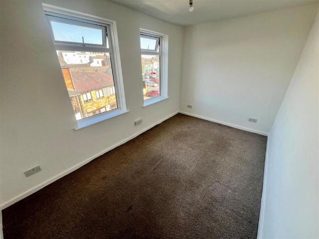 Apartment for rent in Ewens Farm, Golden Valley