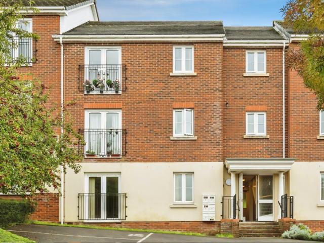 Flat for rent in Cimla, Briton Ferry
