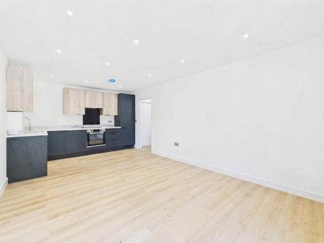 Flat for rent in Blackwater and Hawley, Hart