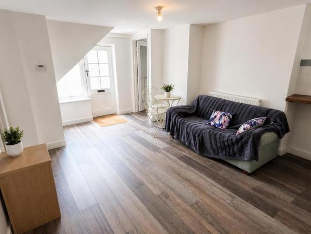 Apartment for rent in St James, Sandown Park