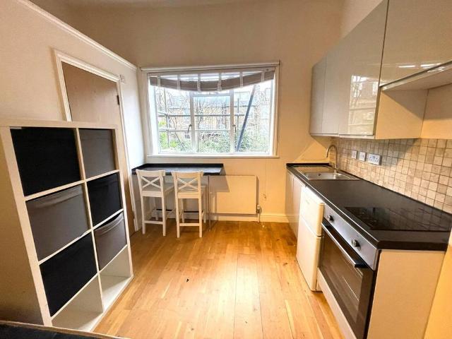 Flat for rent in Brownswood Park, Stoke Newington