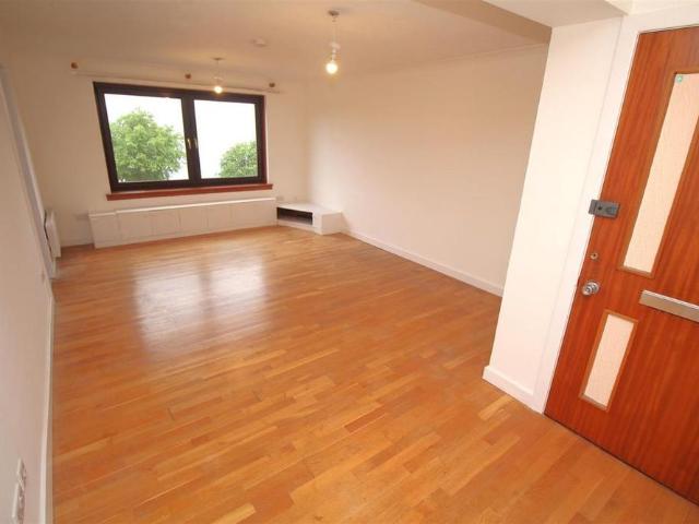Apartment for rent in Cardwell Bay, Gourock