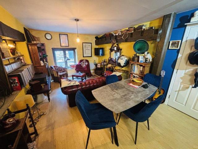 Apartment for rent in Staniland, Boston