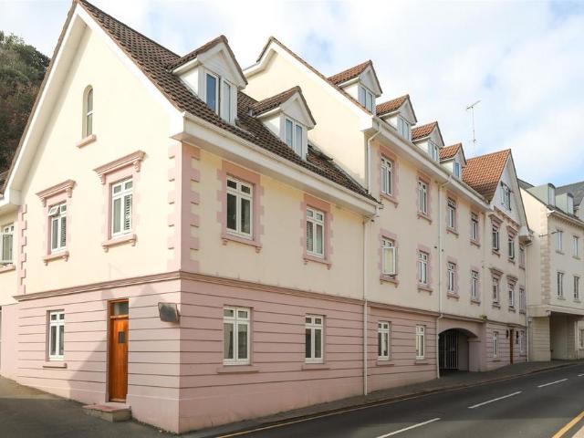Flat for rent in St Brelade