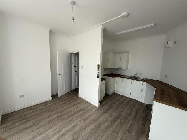 Apartment for rent in Castle Quarter, Falcon Lodge