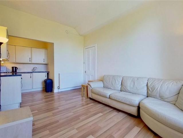 Apartment for rent in Hillside, Leith