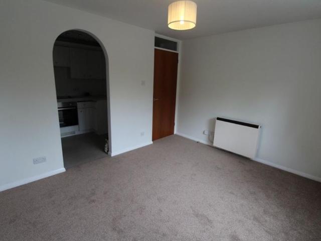 Apartment for rent in Perryfields, West Sussex