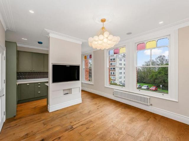 Apartment for rent in Stroud Green, Greater London