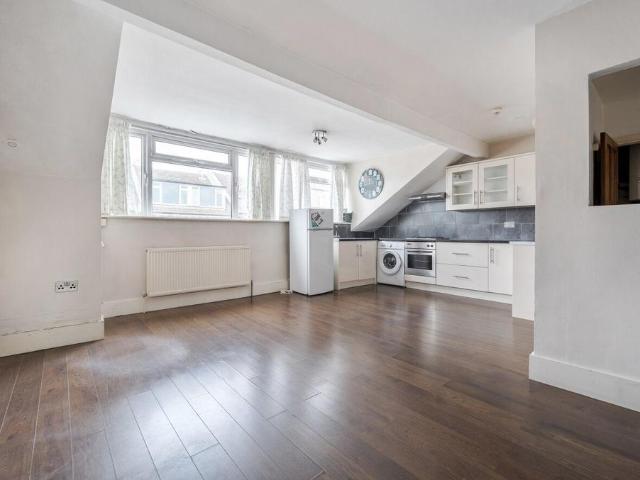 Flat for rent in Brunswick, Brighton & Hove