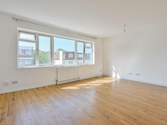 Apartment for rent in Surbiton, Greater London