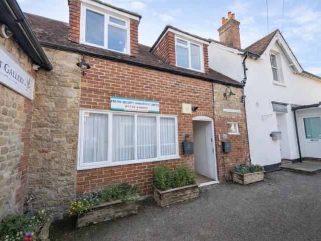 Flat for rent in Littlecote, West Sussex