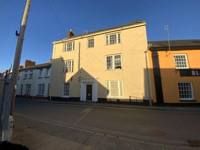 Flat for rent in Brandis Corner, Devon