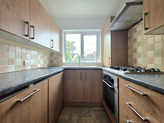 Flat for rent in Lane, Greater London
