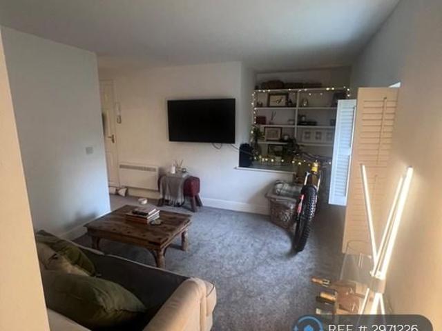 Apartment for rent in Cross In Hand, East Sussex