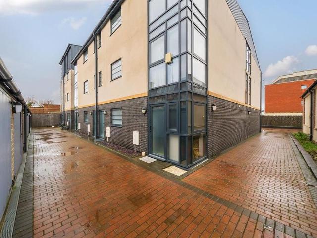Apartment for rent in Feckenham, City Of Bristol