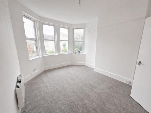 Apartment for rent in Bohemia, Guestling Green