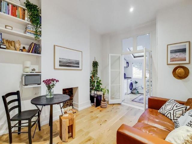 Apartment for rent in London Borough of Lambeth, Greater London